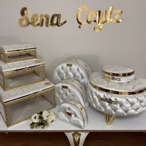 خطوبة وملكة صندوق ملكي بكج متكامل | هدايا ملكة وعرايس فخمة - متجر سعودي