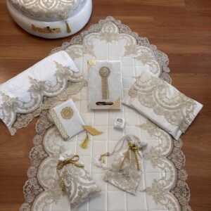 İPek مخمل فاخر صندوق ملكيLı سجادة صلاة مبطنة بكج متكامل | هدايا ملكة وعرايس فخمة - متجر سعودي